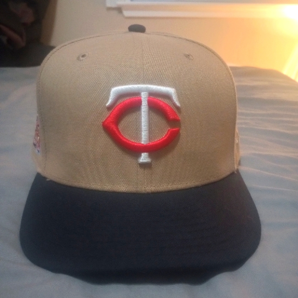 Baseball fitted hat 7 1/2 Minnesota Twins